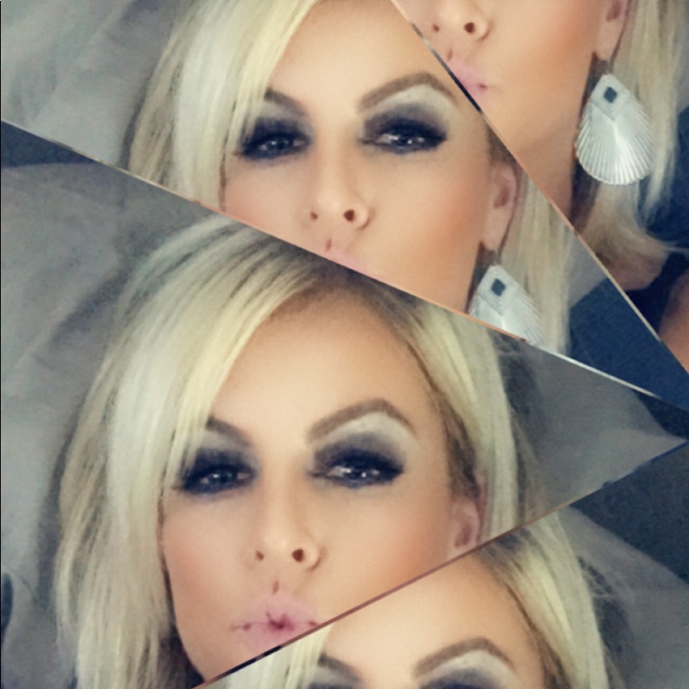 Meet your Posher, Samantha